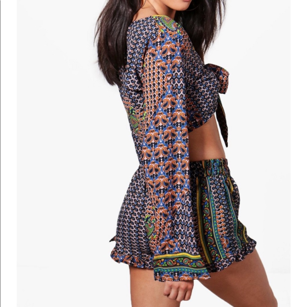 Petite Coord-Set/Short Set - Picture 2 of 3